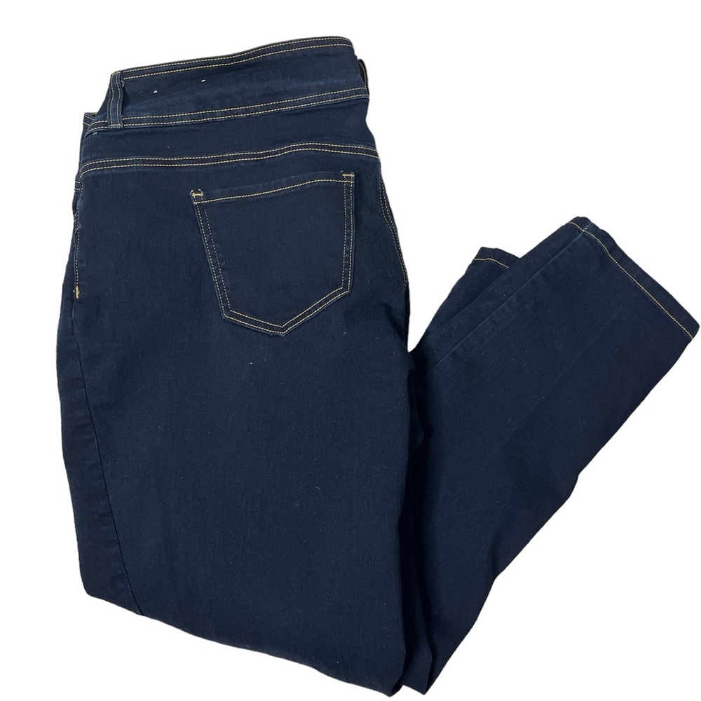 Gemma Rae size 22W 5 pocket stretchy jeans.